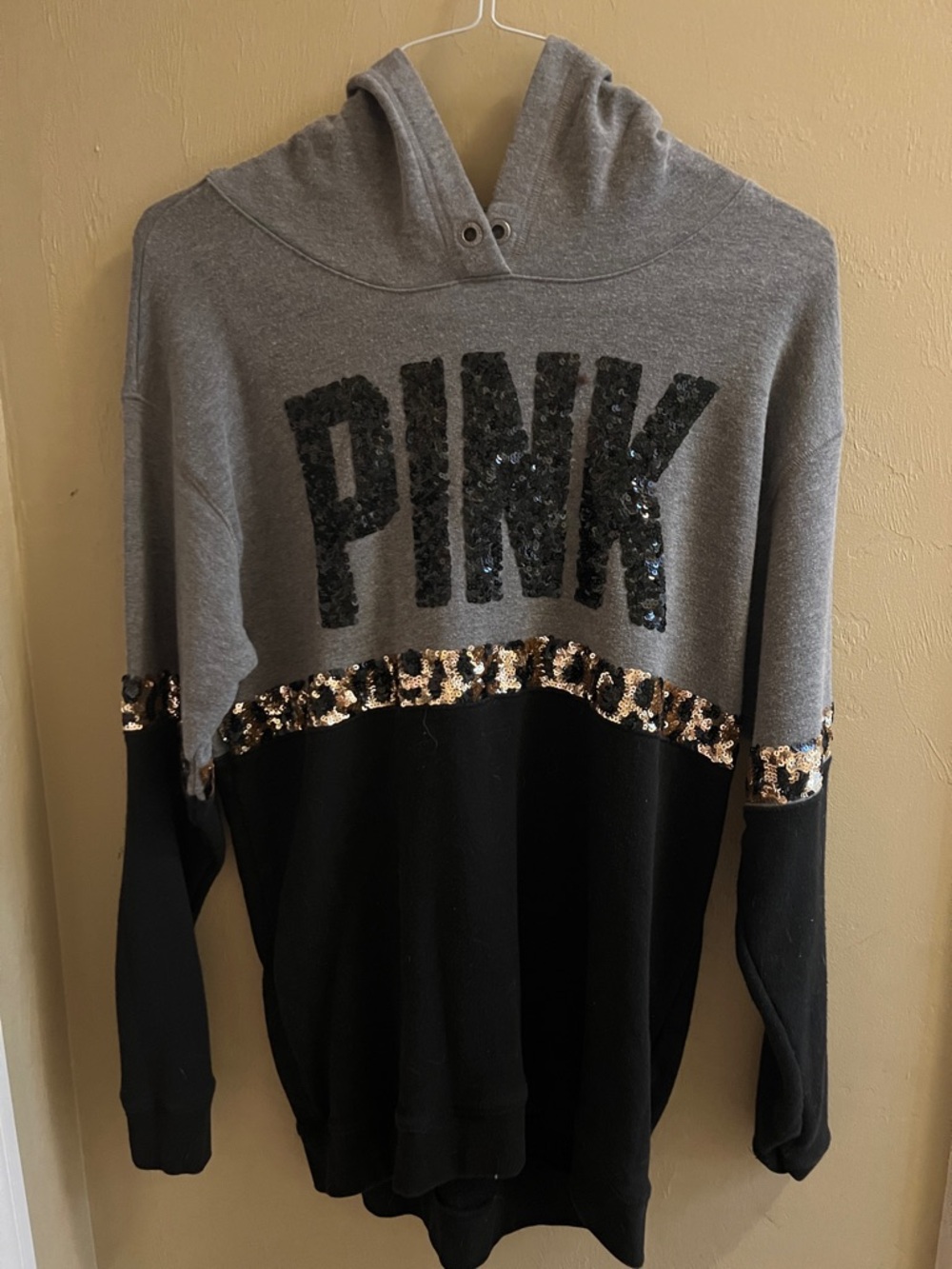 Women’s PINK hoodie